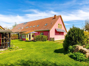 Authentic and cosy holidayhome with big beautifull garden, Altentreptow
